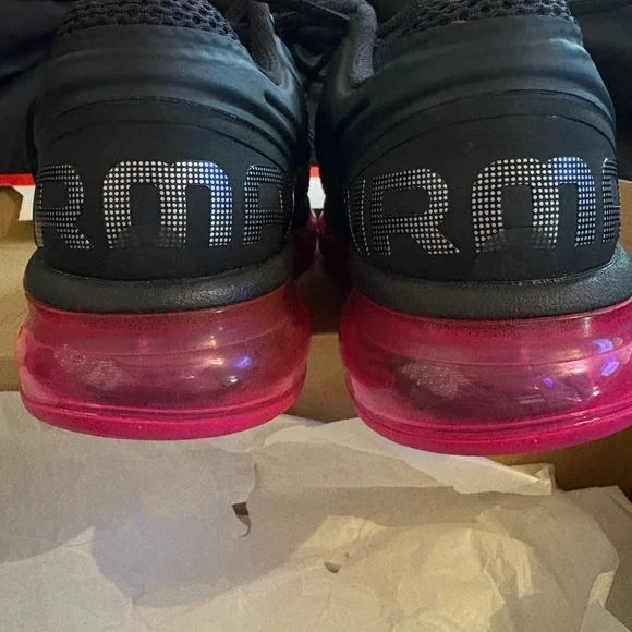 Nike Youth Black and Pink Airmax - Picture 3 of 6
